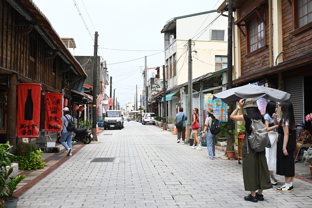台南後壁金牌農村一日遊｜米香有約，「稻」後壁旅行！採芭樂、撿雞蛋、絹印臉譜帆布袋DIY、俗女餐桌全攻略！