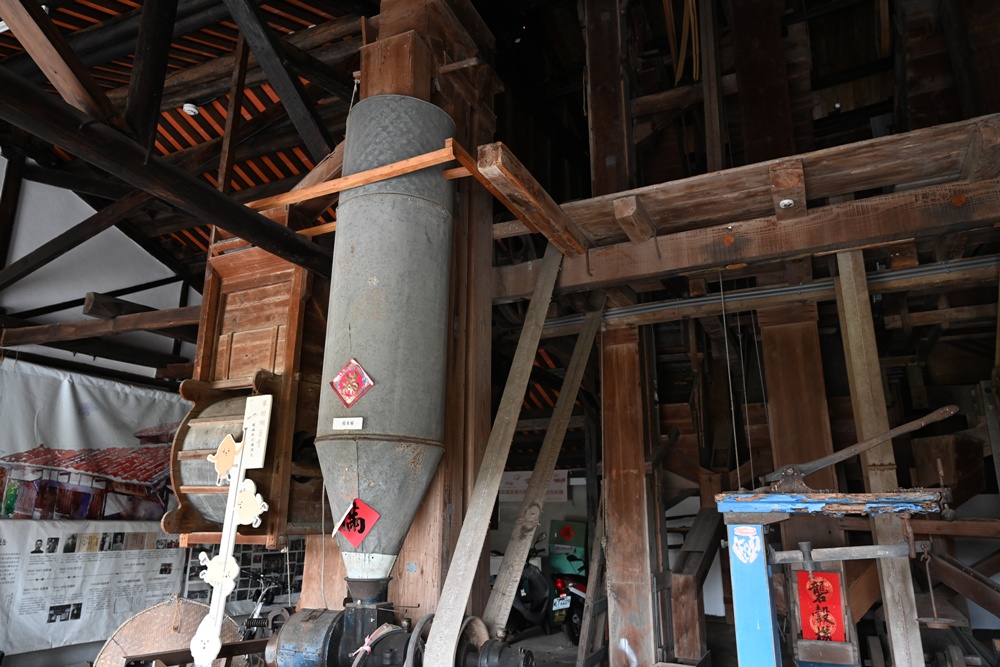 台南後壁金牌農村一日遊｜米香有約，「稻」後壁旅行！採芭樂、撿雞蛋、絹印臉譜帆布袋DIY、俗女餐桌全攻略！
