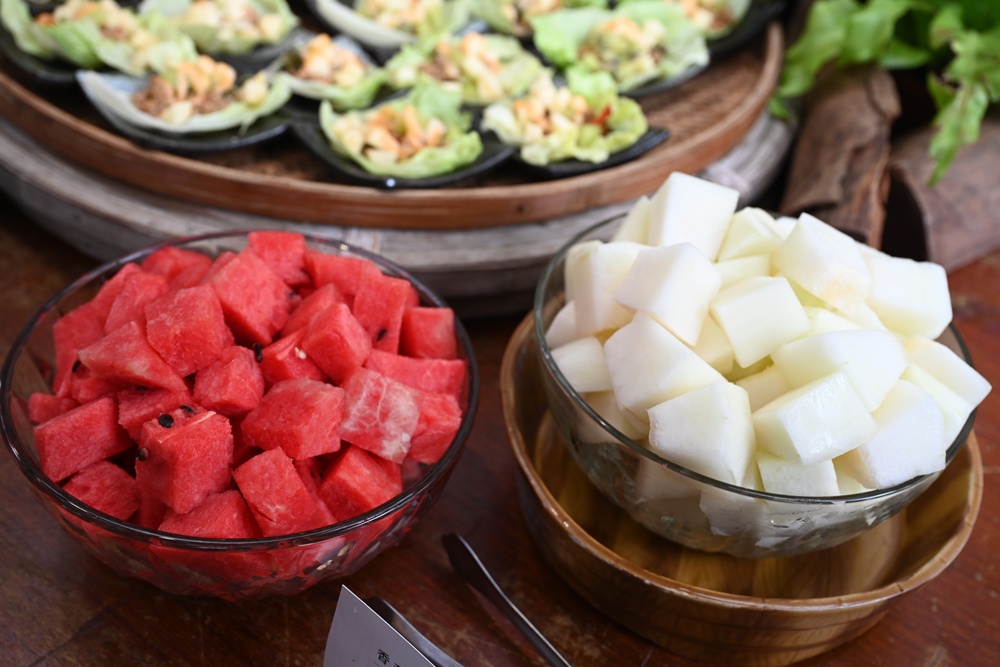 台南後壁金牌農村一日遊｜米香有約，「稻」後壁旅行！採芭樂、撿雞蛋、絹印臉譜帆布袋DIY、俗女餐桌全攻略！