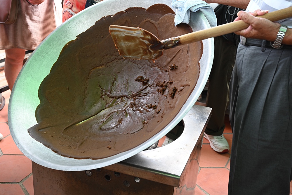 台南一日遊。善化溪美社區 華瑞生態園區 炒黑糖、芝麻球、埤塘水圳生態導覽! 台南一日遊。善化溪美社區 華瑞生態園區 炒黑糖、芝麻球、埤塘水圳生態導覽!