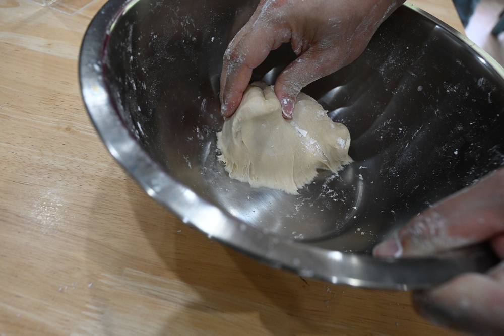 新竹金牌農村一日遊｜新城社區 寶山新城風糖 蔗糖農事體驗、砍甘蔗、DIY黑糖粉圓、甘蔗冰沙、割稻飯！