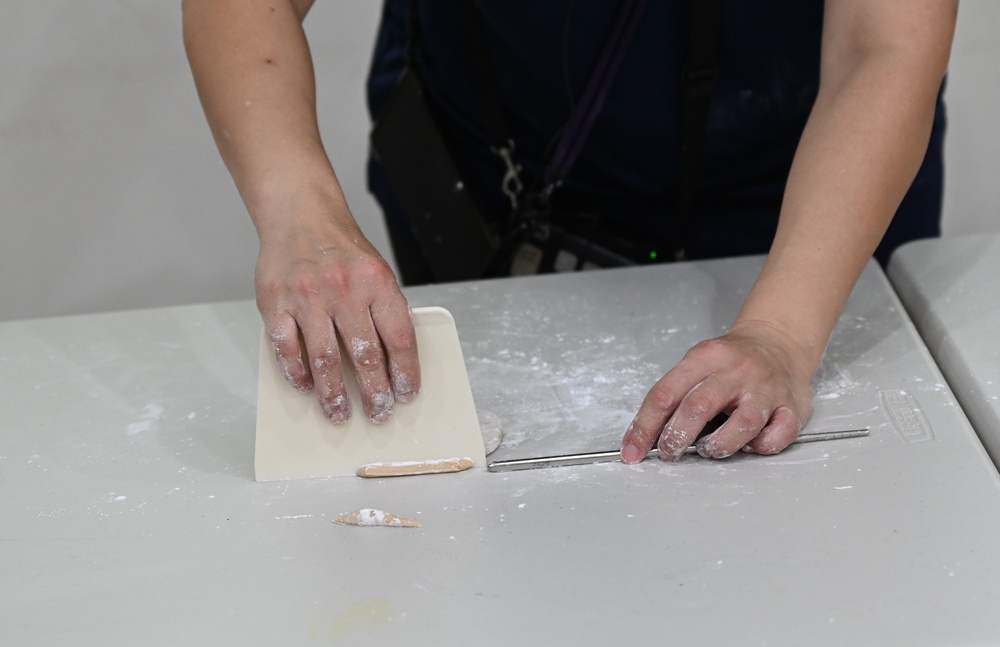 新竹金牌農村一日遊｜新城社區 寶山新城風糖 蔗糖農事體驗、砍甘蔗、DIY黑糖粉圓、甘蔗冰沙、割稻飯！