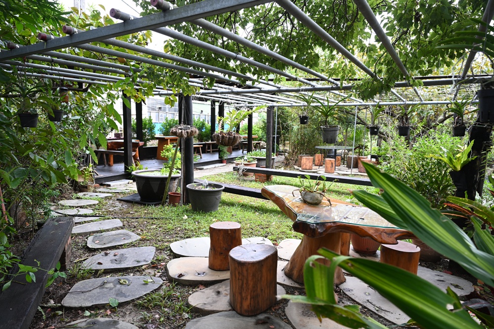 新竹金牌農村一日遊|旱坑社區 金漢柿餅教育農園 認識柿子、懂柿、剪黏美學工藝DIY! 新竹金牌農村一日遊|旱坑社區 金漢柿餅教育農園 認識柿子、懂柿、剪黏美學工藝DIY!