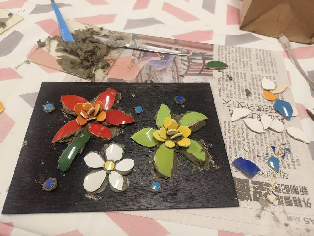 新竹金牌農村一日遊|旱坑社區 金漢柿餅教育農園 認識柿子、懂柿、剪黏美學工藝DIY! 新竹金牌農村一日遊|旱坑社區 金漢柿餅教育農園 認識柿子、懂柿、剪黏美學工藝DIY!