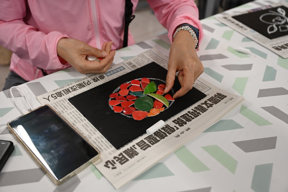 新竹金牌農村一日遊|旱坑社區 金漢柿餅教育農園 認識柿子、懂柿、剪黏美學工藝DIY! 新竹金牌農村一日遊|旱坑社區 金漢柿餅教育農園 認識柿子、懂柿、剪黏美學工藝DIY!