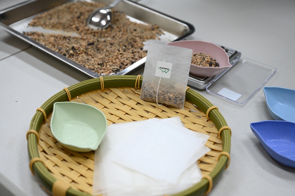 台東一日遊。布拉谷果菜生產合作社 苦茶籽油、祈福手作、樹豆茶包、一次滿足五感體驗! 台東一日遊。布拉谷果菜生產合作社 苦茶籽油、祈福手作、樹豆茶包、一次滿足五感體驗!