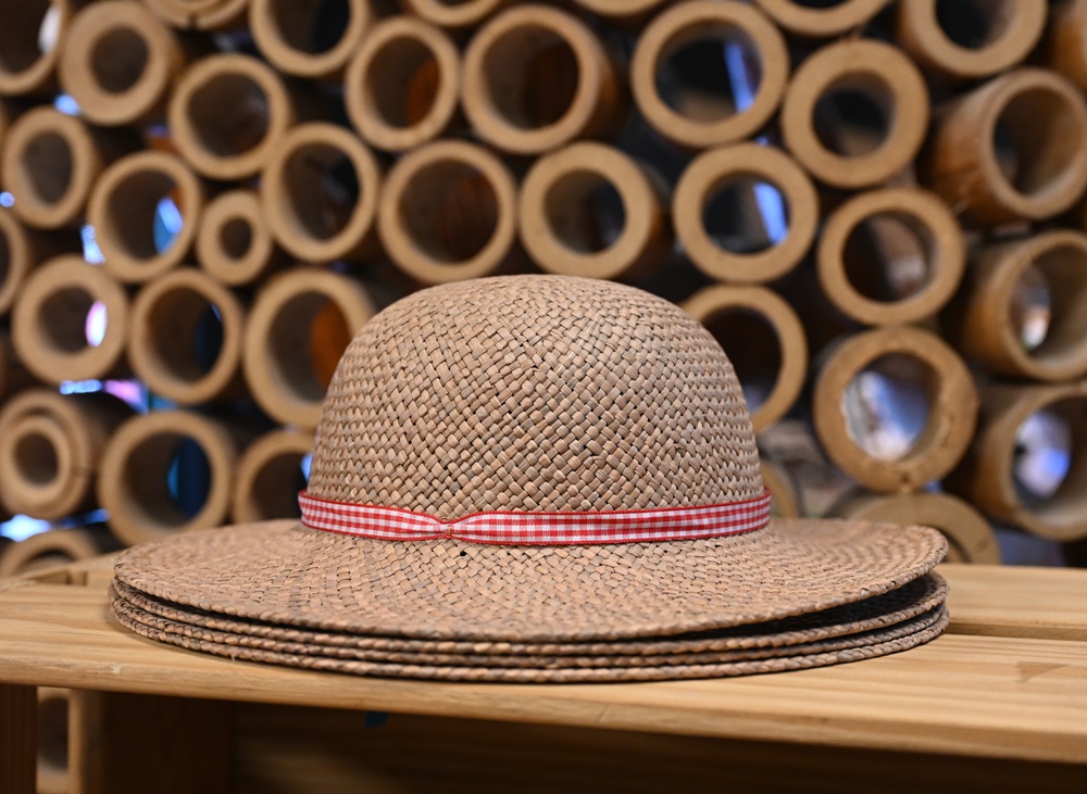 台東一日遊│台東糖廠 月桃部落-石山倉庫 稻草御守DIY、稻草鬥貓棒、月桃草帽! 台東一日遊│台東糖廠 月桃部落-石山倉庫 稻草御守DIY、稻草鬥貓棒、月桃草帽!