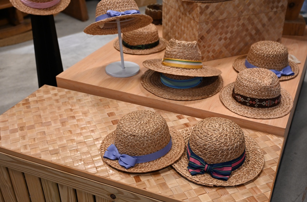 台東一日遊│台東糖廠 月桃部落-石山倉庫 稻草御守DIY、稻草鬥貓棒、月桃草帽! 台東一日遊│台東糖廠 月桃部落-石山倉庫 稻草御守DIY、稻草鬥貓棒、月桃草帽!