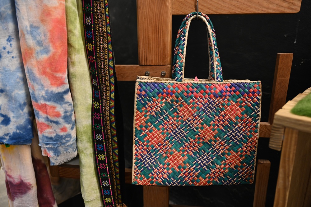 台東一日遊│台東糖廠 月桃部落-石山倉庫 稻草御守DIY、稻草鬥貓棒、月桃草帽! 台東一日遊│台東糖廠 月桃部落-石山倉庫 稻草御守DIY、稻草鬥貓棒、月桃草帽!