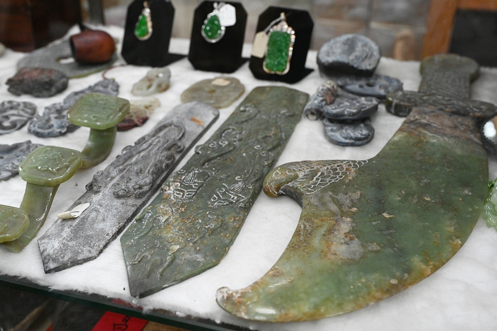 高雄鹽埕一日遊｜堀江商場老店、古著、鹽埕美食尋寶攻略！