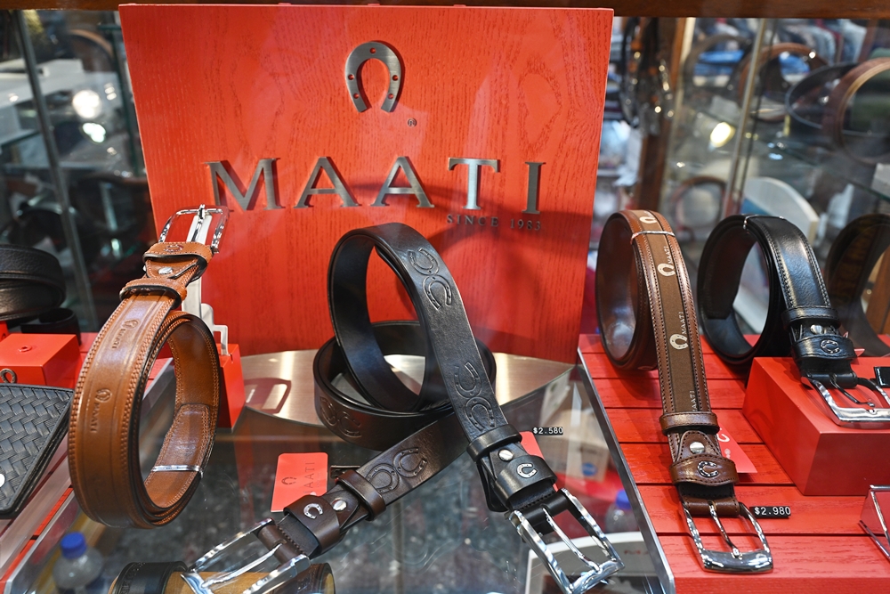 高雄鹽埕一日遊｜堀江商場老店、古著、鹽埕美食尋寶攻略！