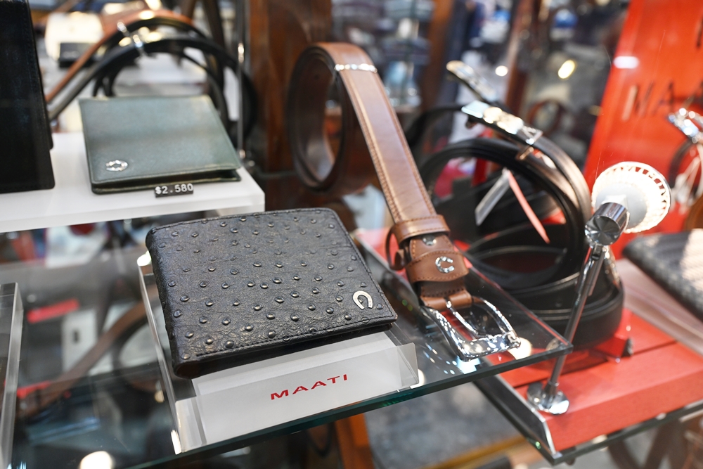 高雄鹽埕一日遊｜堀江商場老店、古著、鹽埕美食尋寶攻略！