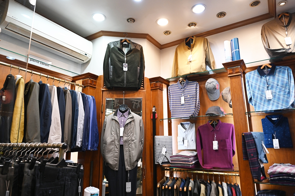 高雄鹽埕一日遊｜堀江商場老店、古著、鹽埕美食尋寶攻略！