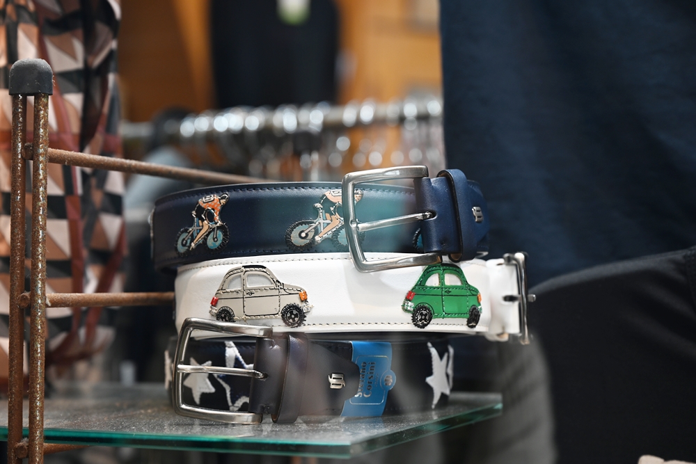 高雄鹽埕一日遊｜堀江商場老店、古著、鹽埕美食尋寶攻略！