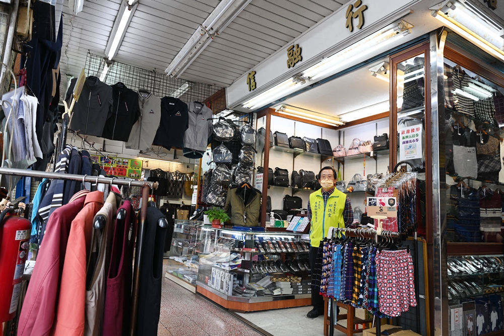 高雄鹽埕一日遊｜堀江商場老店、古著、鹽埕美食尋寶攻略！