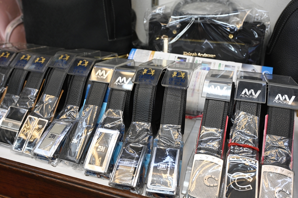 高雄鹽埕一日遊｜堀江商場老店、古著、鹽埕美食尋寶攻略！