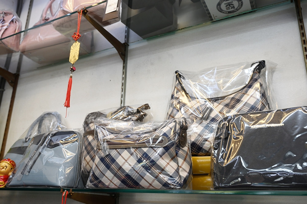 高雄鹽埕一日遊｜堀江商場老店、古著、鹽埕美食尋寶攻略！