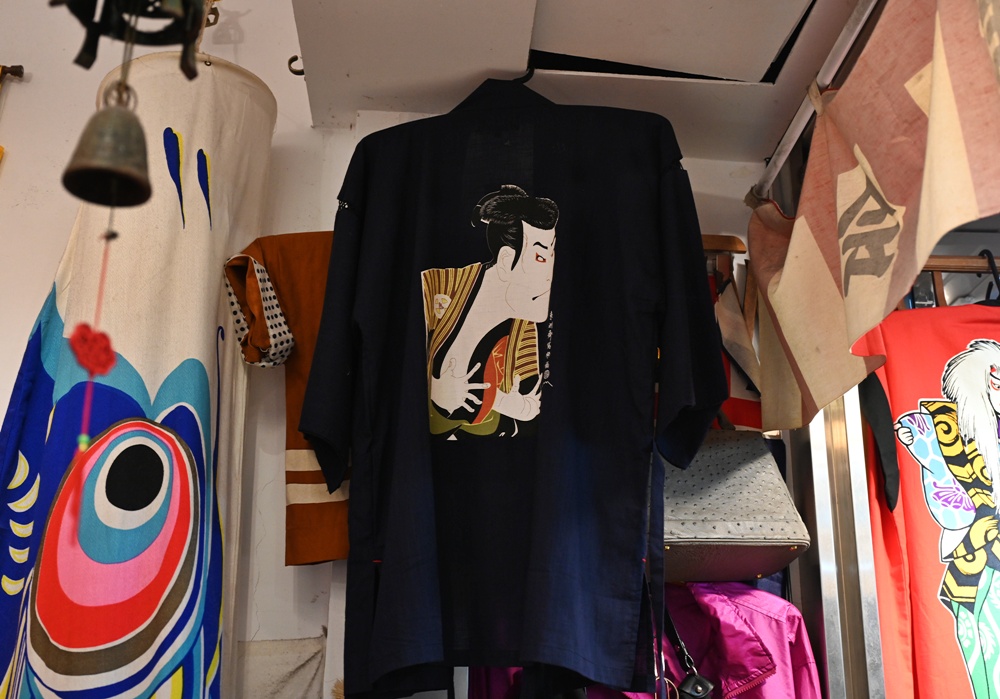 高雄鹽埕一日遊｜堀江商場老店、古著、鹽埕美食尋寶攻略！