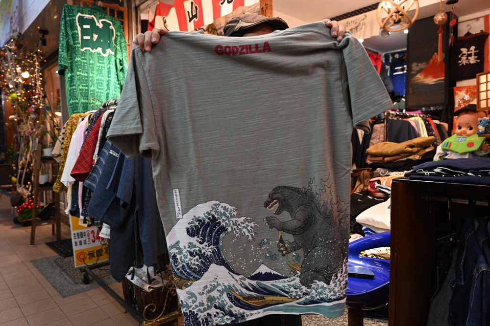 高雄鹽埕一日遊｜堀江商場老店、古著、鹽埕美食尋寶攻略！