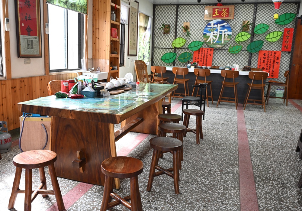 台東一日遊｜新元昌紅茶產業文化館 參觀茶園、茶廠、評鑑、擂茶！