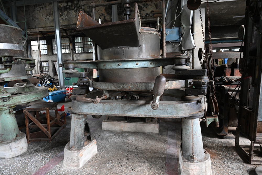 台東一日遊｜新元昌紅茶產業文化館 參觀茶園、茶廠、評鑑、擂茶！