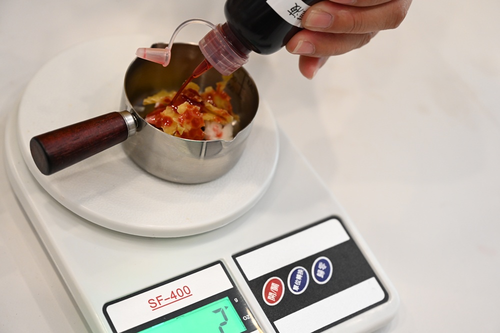 台東一日遊|蜜蜂盒子Bee Box 近距離觀察蜜蜂、品嘗香甜蜂巢蜜、DIY蜂蠟紫草膏! 台東一日遊|蜜蜂盒子Bee Box 近距離觀察蜜蜂、品嘗香甜蜂巢蜜、DIY蜂蠟紫草膏!