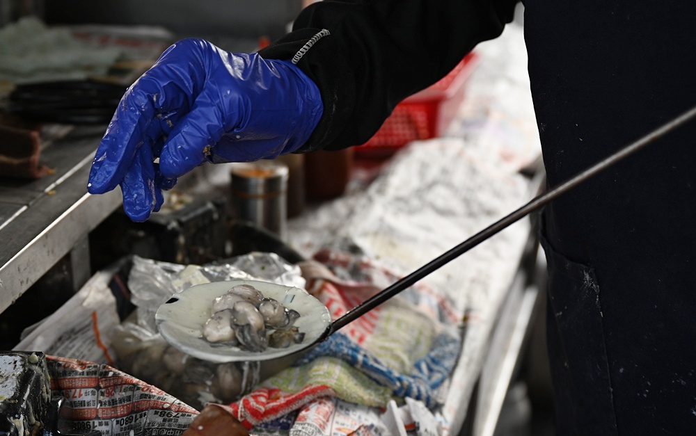 口湖美食。金湖廟口蚵嗲 香脆多汁、地瓜片也很推薦！