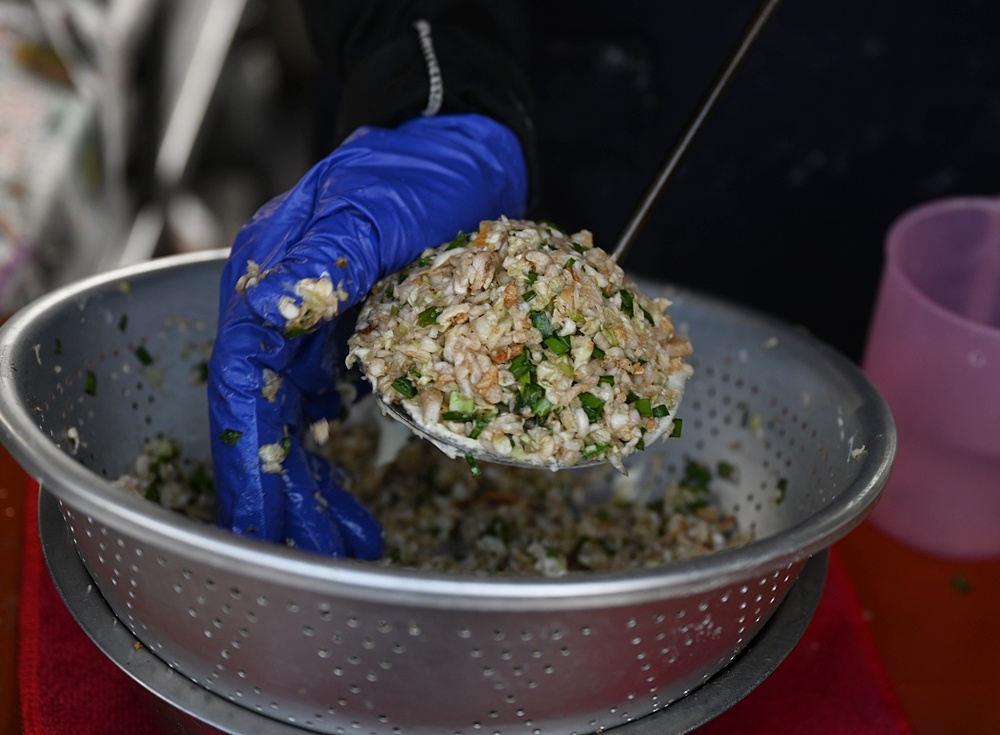 口湖美食。金湖廟口蚵嗲 香脆多汁、地瓜片也很推薦！