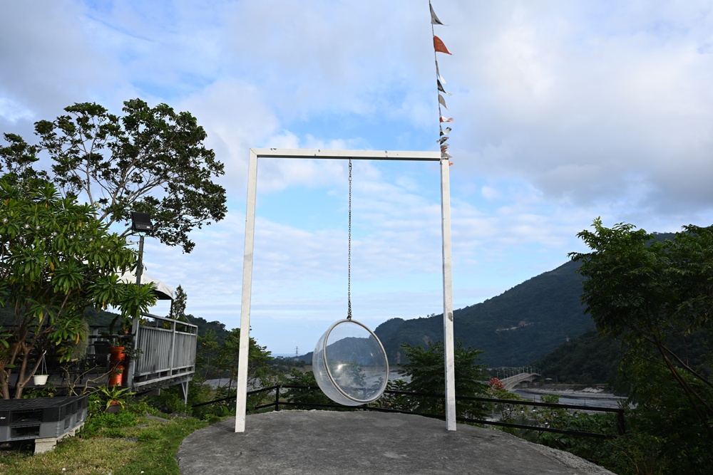 台東景觀餐廳推薦。伴山邀複合式餐飲 180度山景 x 原住民風味餐 x 攀樹、攀岩、繩索垂降