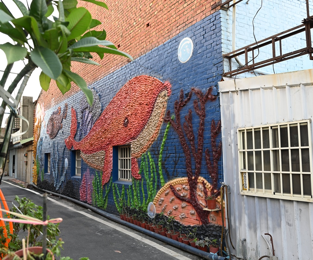 雲林口湖私房景點｜金湖聚落「蚵貝藝術牆」散步秘境！