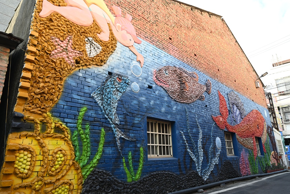 雲林口湖私房景點｜金湖聚落「蚵貝藝術牆」散步秘境！