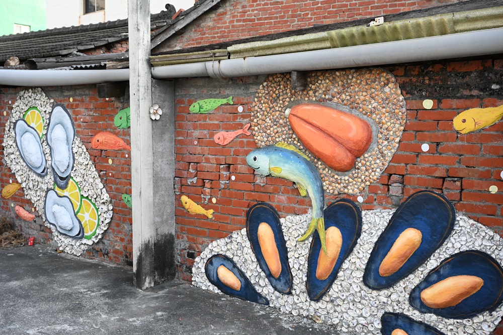 雲林口湖私房景點｜金湖聚落「蚵貝藝術牆」散步秘境！