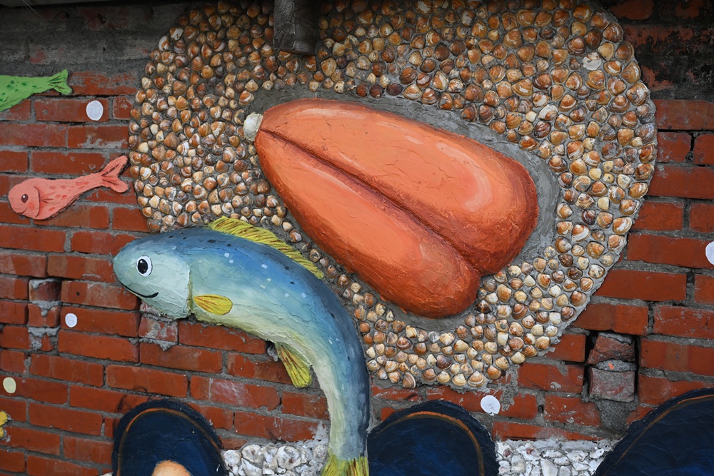 雲林口湖私房景點｜金湖聚落「蚵貝藝術牆」散步秘境！