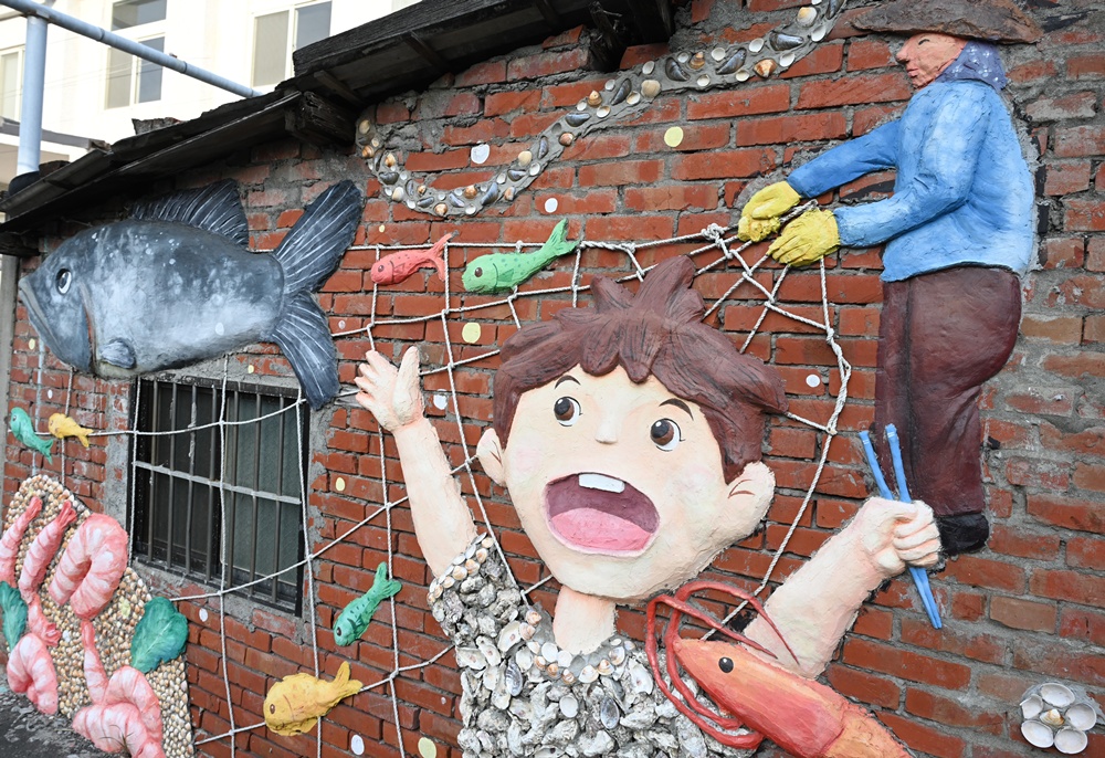 雲林口湖私房景點｜金湖聚落「蚵貝藝術牆」散步秘境！