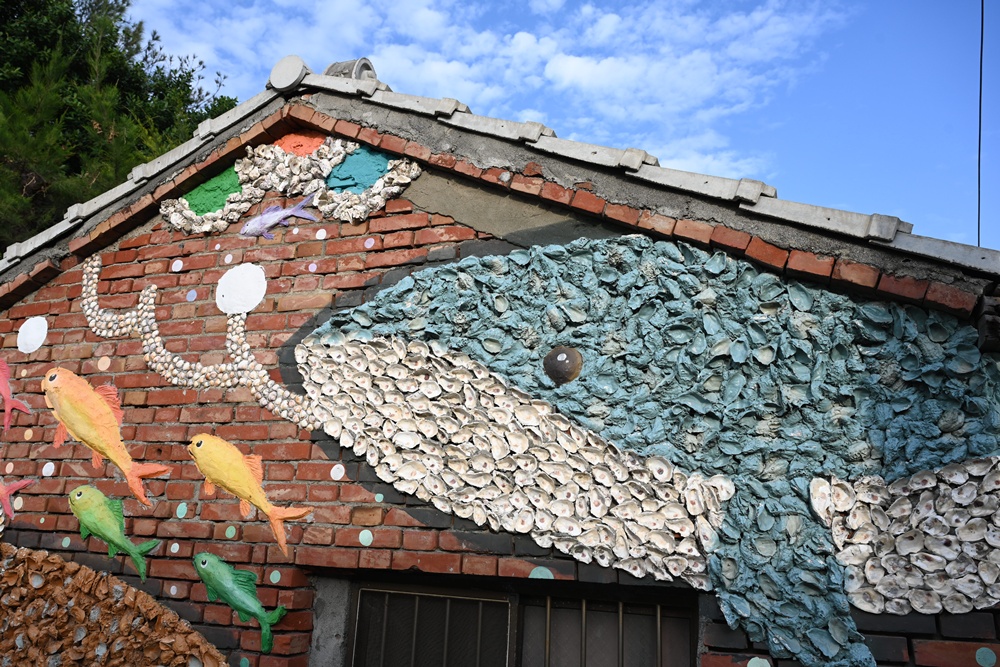 雲林口湖私房景點｜金湖聚落「蚵貝藝術牆」散步秘境！
