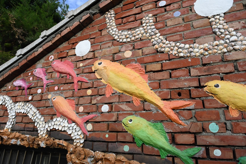 雲林口湖私房景點｜金湖聚落「蚵貝藝術牆」散步秘境！