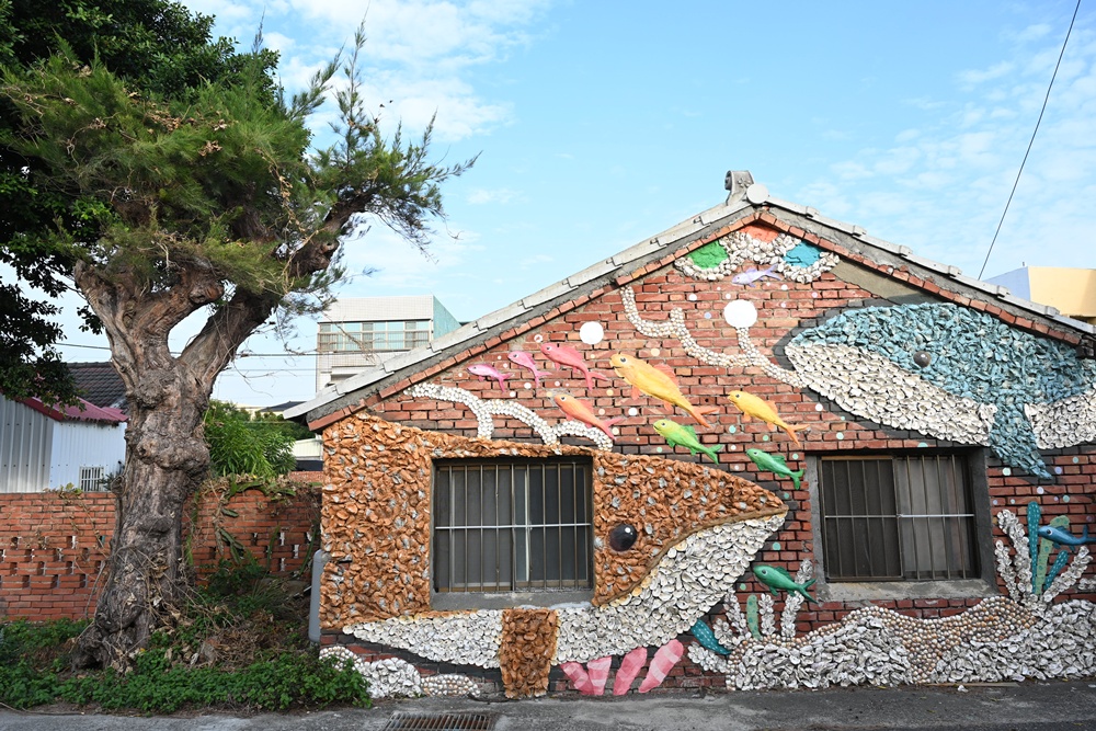 雲林口湖私房景點｜金湖聚落「蚵貝藝術牆」散步秘境！