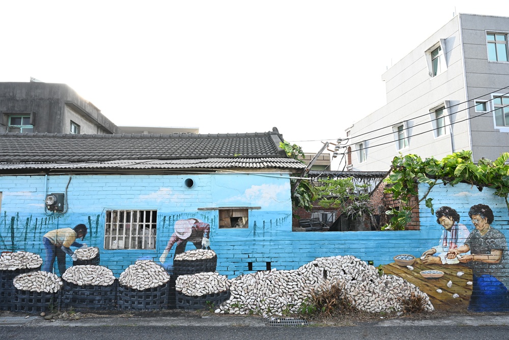 雲林口湖私房景點｜金湖聚落「蚵貝藝術牆」散步秘境！