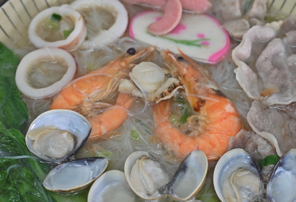 雲林美食。金湖冰室 澎派海鮮麵、古早味蜜餞四果冰！