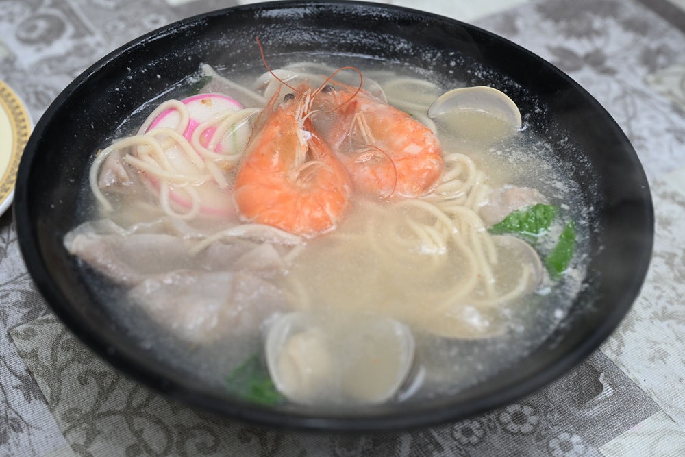 雲林美食。金湖冰室 澎派海鮮麵、古早味蜜餞四果冰！