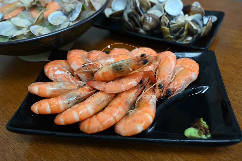 雲林美食。金湖冰室 澎派海鮮麵、古早味蜜餞四果冰！