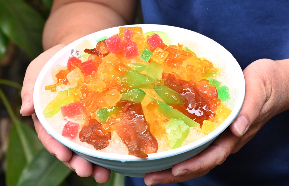 雲林美食。金湖冰室 澎派海鮮麵、古早味蜜餞四果冰！