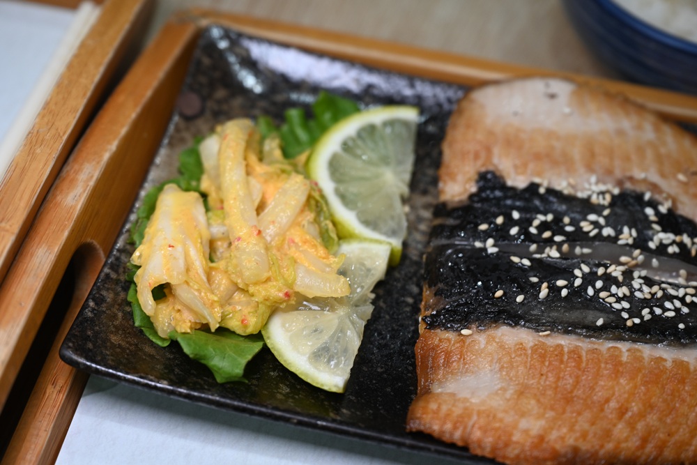 雲林口湖必訪景點｜口湖遊客中心 甘苦人魅力農店 在地伴手禮、甘苦人套餐、烏金鰻魚套餐、美拍地景藝術 一次滿足！