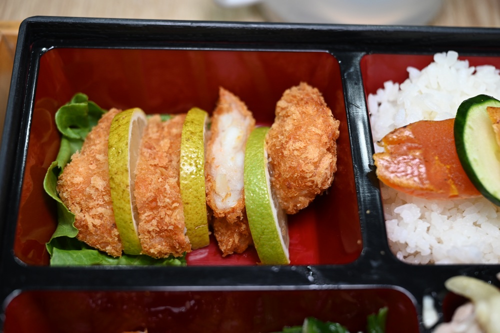 雲林口湖必訪景點｜口湖遊客中心 甘苦人魅力農店 在地伴手禮、甘苦人套餐、烏金鰻魚套餐、美拍地景藝術 一次滿足！