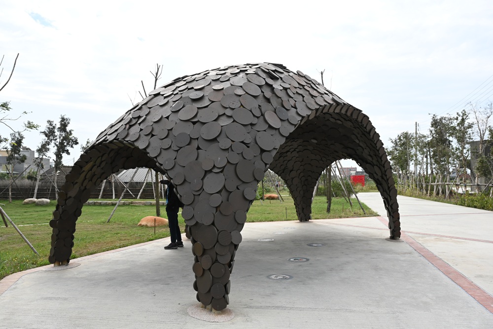 雲林一日遊。椬梧聚落散策、椬梧映月塘、湖口飯吃、水林小黑農 採毛豆、炒黑豆！