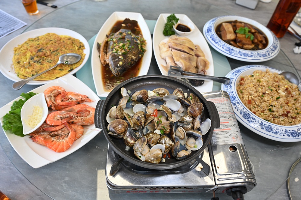 雲林一日遊。椬梧聚落散策、椬梧映月塘、湖口飯吃、水林小黑農 採毛豆、炒黑豆！