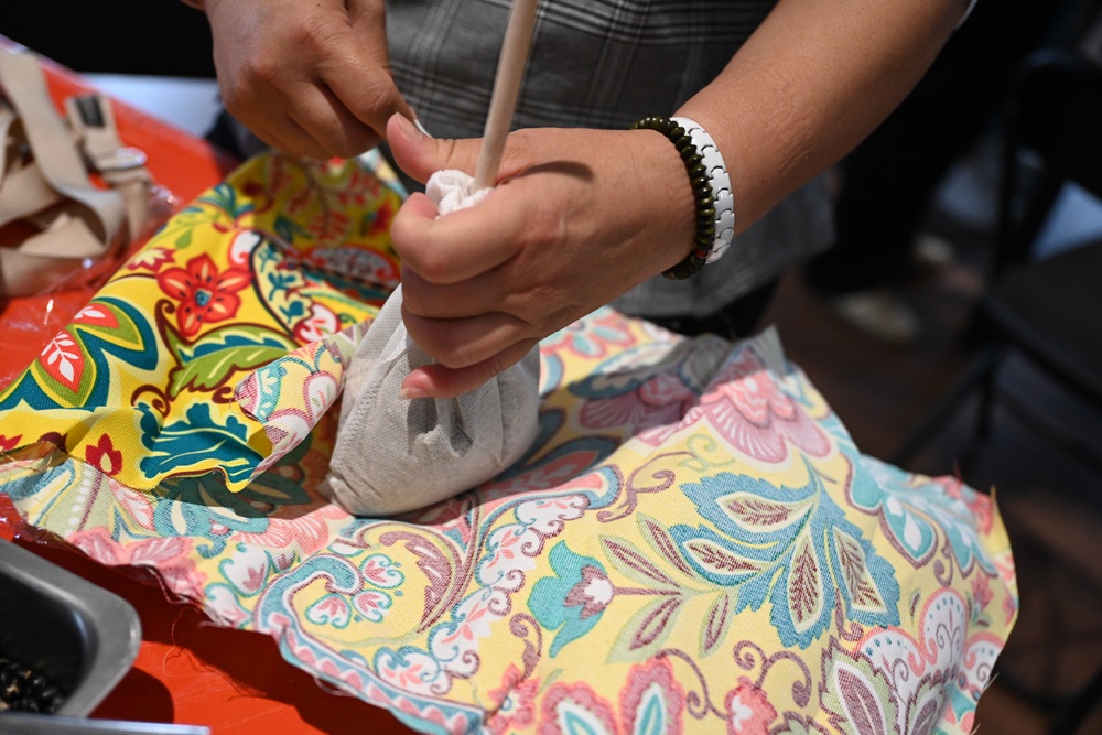雲林一日遊。椬梧聚落散策、椬梧映月塘、湖口飯吃、水林小黑農 採毛豆、炒黑豆！