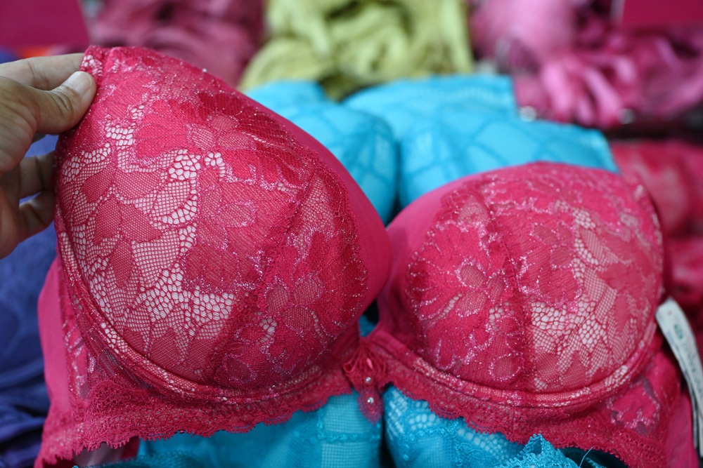 2025 SWEAR 思薇爾內衣廠拍｜台中南屯超殺優惠！無鋼圈無痕、軟鋼圈、運動內衣、調整型、機能內衣、撩波系列、涼感系列、超大尺碼內衣 全面下殺最低價！