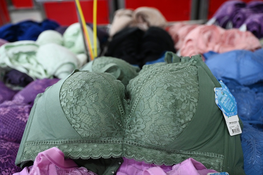 2025 SWEAR 思薇爾內衣廠拍｜台中南屯超殺優惠！無鋼圈無痕、軟鋼圈、運動內衣、調整型、機能內衣、撩波系列、涼感系列、超大尺碼內衣 全面下殺最低價！