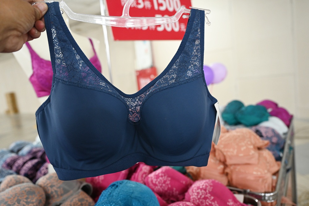 2025 SWEAR 思薇爾內衣廠拍｜台中南屯超殺優惠！無鋼圈無痕、軟鋼圈、運動內衣、調整型、機能內衣、撩波系列、涼感系列、超大尺碼內衣 全面下殺最低價！